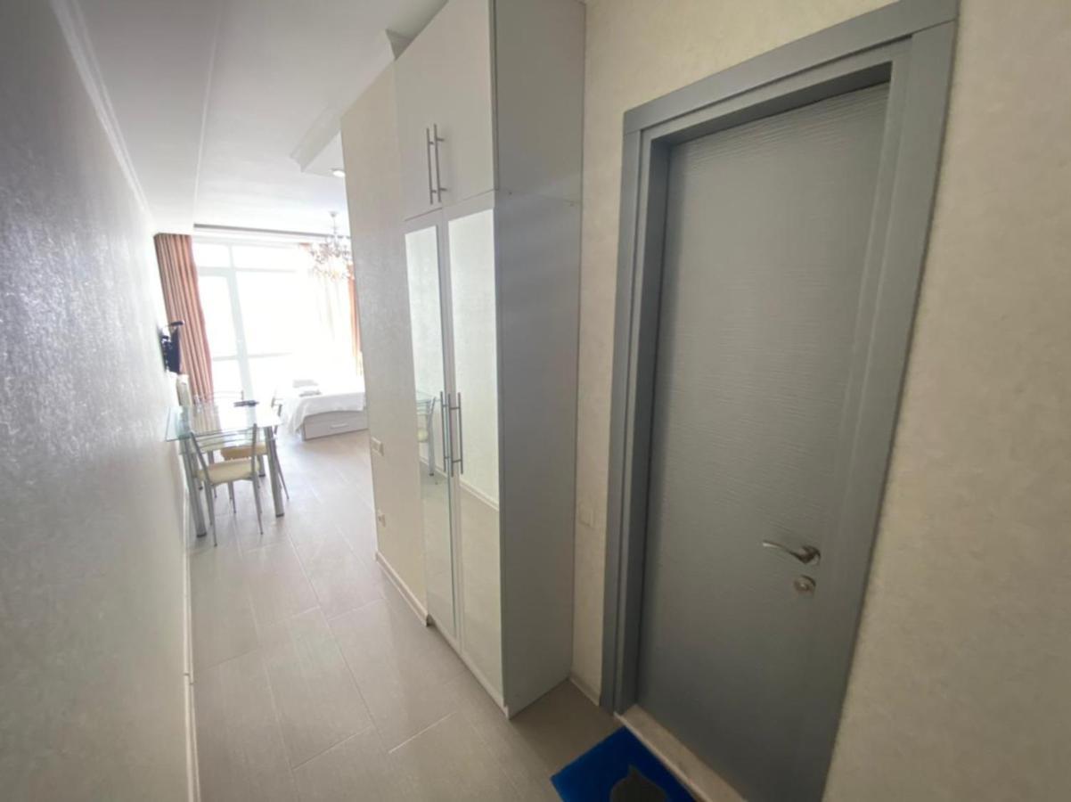 Cozy Studio Apartment-Sea View 巴统 外观 照片