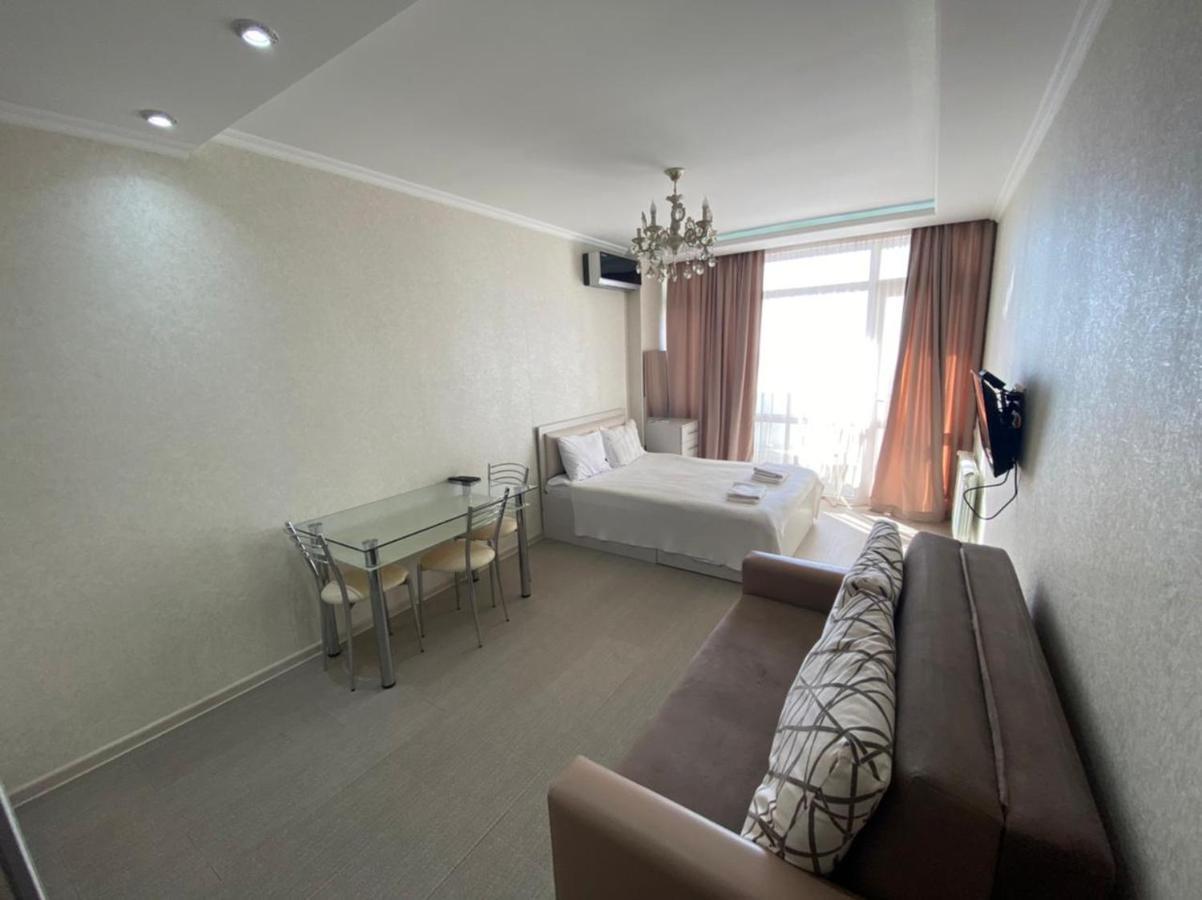 Cozy Studio Apartment-Sea View 巴统 外观 照片