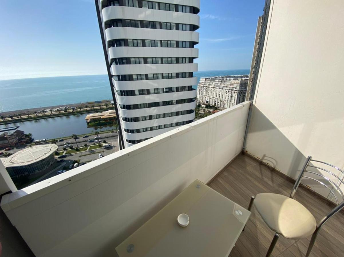 Cozy Studio Apartment-Sea View 巴统 外观 照片