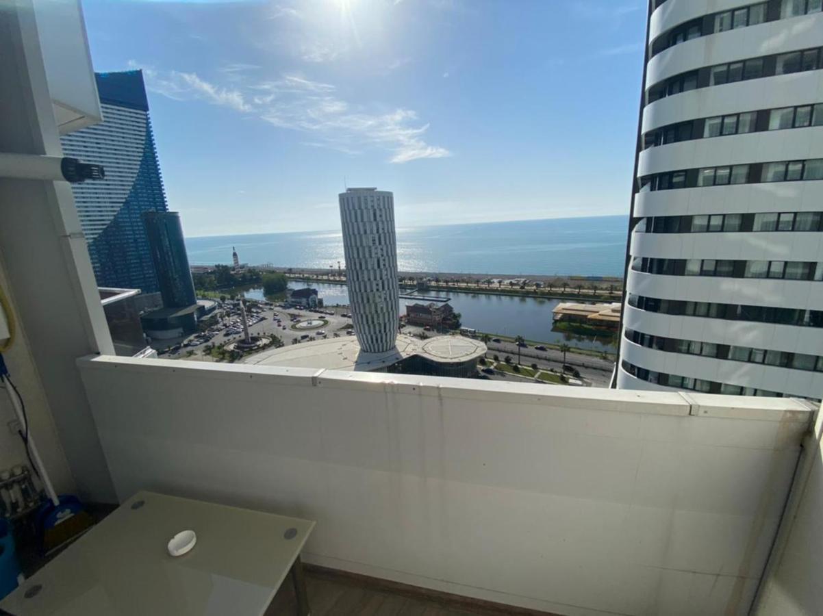 Cozy Studio Apartment-Sea View 巴统 外观 照片